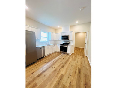 Beautiful 2022-Built Townhome in Gated community. This - photo 6