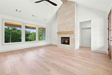 Discover elevated living in this beautifully crafted 2-bedroom - photo 5