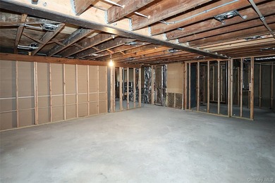 Waterfront opportunity with extraordinary potential in Northport - photo 16