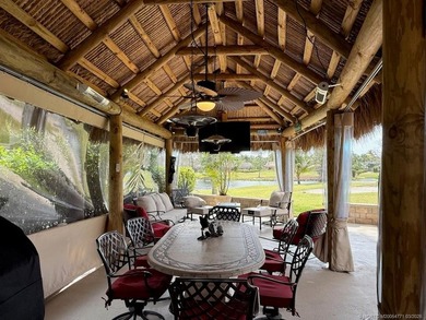 Welcome to paradise, where stunning views and comfort come - photo 6