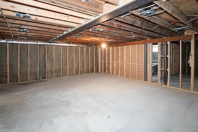 Waterfront opportunity with extraordinary potential in Northport - photo 17