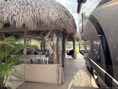 Welcome to paradise, where stunning views and comfort come - photo 7