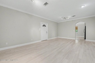 Welcome to effortless coastal living in the heart of Bay St - photo 8