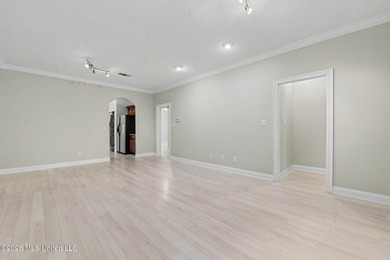 Welcome to effortless coastal living in the heart of Bay St - photo 9