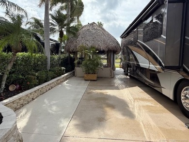 Welcome to paradise, where stunning views and comfort come - photo 9