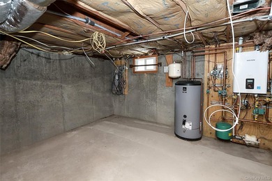 Waterfront opportunity with extraordinary potential in Northport - photo 21