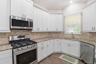 ENJOY CONVENIENT, WORRY FREE FLORIDA LIVING in the welcoming 55+ - photo 10