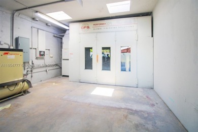 High-End Auto Body Shop & Prime Real Estate - For Sale in - photo 2