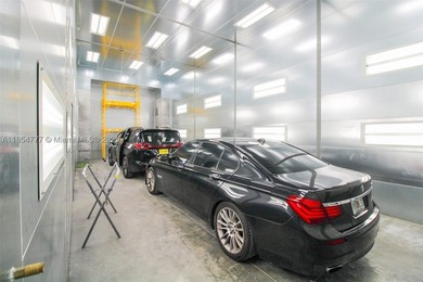 High-End Auto Body Shop & Prime Real Estate - For Sale in - photo 5