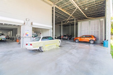 High-End Auto Body Shop & Prime Real Estate - For Sale in - photo 10