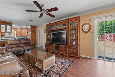 Move in ready, meticulously kept home located just minutes from - photo 7