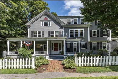 (private lake, pond, creek) Home For Sale in Hartford Vermont