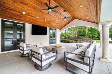 Beautifully reimagined and fully updated single story estate in - photo 14