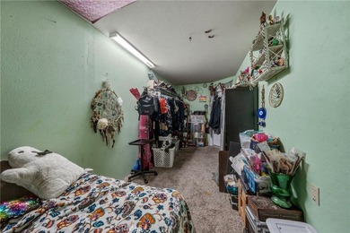 2 bedroom 2 bathroom with partially converted garage to 3rd - photo 23