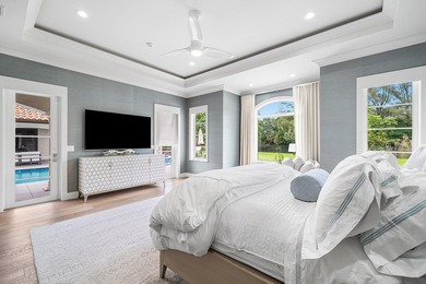 Beautifully reimagined and fully updated single story estate in - photo 25