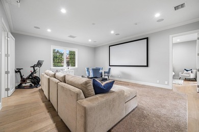 Beautifully reimagined and fully updated single story estate in - photo 38