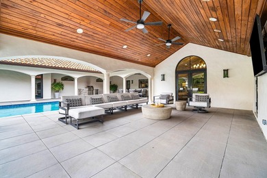 Beautifully reimagined and fully updated single story estate in - photo 43