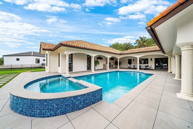 Beautifully reimagined and fully updated single story estate in - photo 44