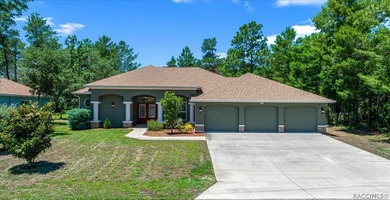 Perfectly positioned in the highly desirable Oak Village section - photo 1