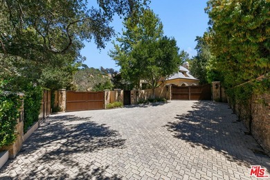 Welcome to Villa Oeste. Beyond private gates on nearly two acres - photo 2
