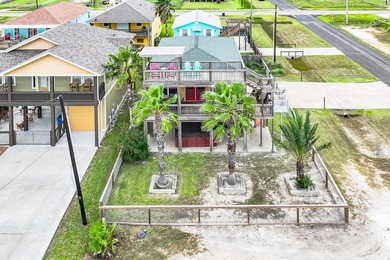 Welcome to this South Rockport Escape! Nestled at the corner of - photo 1