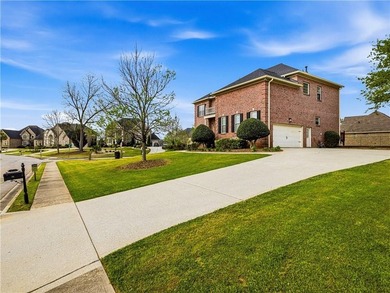 Welcome to luxury living in the prestigious Crystal Lake Golf & - photo 3