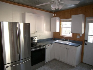 Immediate possession available with this year around 2 bedroom - photo 11
