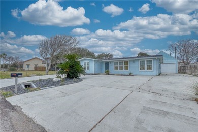 Beautiful coastal cottage, completely remodeled, new 40yrroof,AC - photo 2