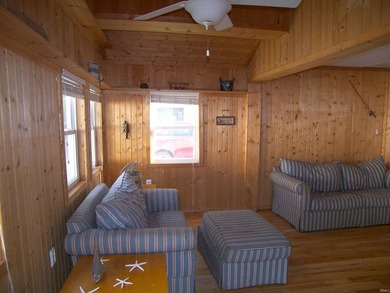 Immediate possession available with this year around 2 bedroom - photo 18