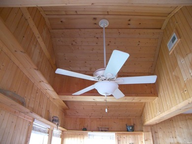 Immediate possession available with this year around 2 bedroom - photo 19