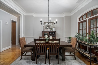 Stunning home located on the golf course in the highly desirable - photo 22