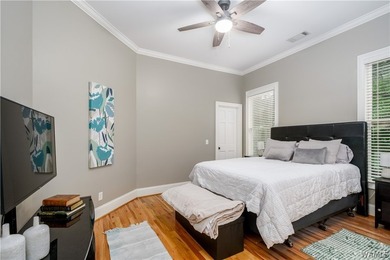 Stunning home located on the golf course in the highly desirable - photo 33