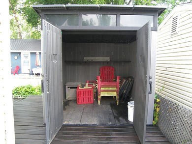 Immediate possession available with this year around 2 bedroom - photo 37