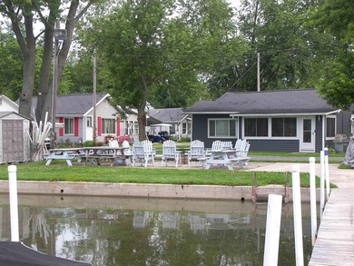 Immediate possession available with this year around 2 bedroom - photo 41
