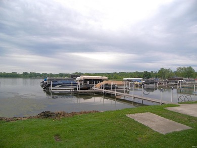 Immediate possession available with this year around 2 bedroom - photo 45