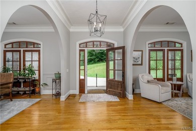 Stunning home located on the golf course in the highly desirable - photo 47