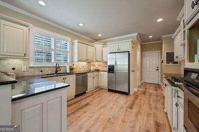 Seller is offering $10,000 incentive to use however the buyer - photo 8