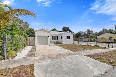 Bright, newly renovated 2-bed, 1-bath home plus versatile den in - photo 6