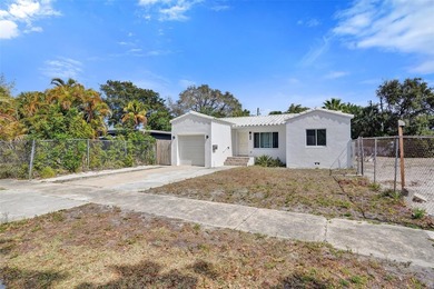 Bright, newly renovated 2-bed, 1-bath home plus versatile den in - photo 7