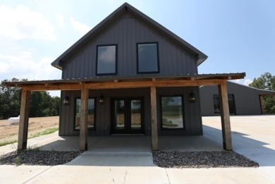 Lake Home For Sale in Bowling Green, Kentucky