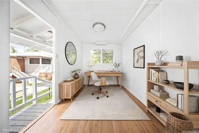 Set directly on the sand at world-famous Sunset Beach, this - photo 12