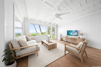 Set directly on the sand at world-famous Sunset Beach, this - photo 16