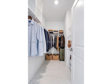 Welcome to this beautifully upgraded 2022 fee simple townhome in - photo 25