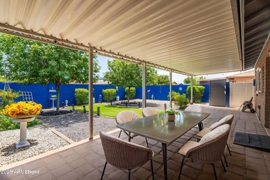 Beautifully maintained 2 bedroom, 2 bathroom home thoughtfully - photo 1