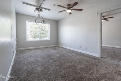 Beautifully maintained 2 bedroom, 2 bathroom home thoughtfully - photo 7