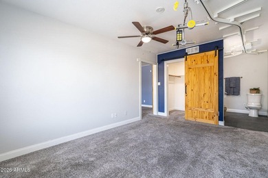 Beautifully maintained 2 bedroom, 2 bathroom home thoughtfully - photo 9