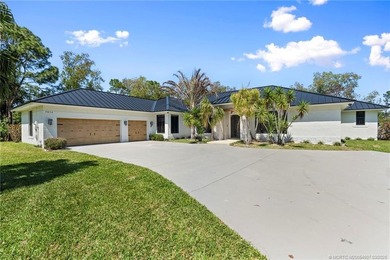 Welcome to your own private retreat - an extensively remodeled - photo 2