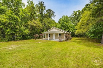 No HOA! Private Lot! Take a look at this newly updated 3-bedroom - photo 2