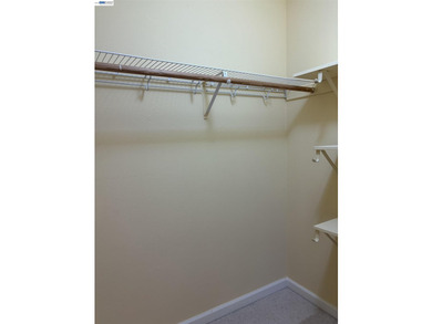 Charming upper-floor condo located in the desirable gated - photo 15