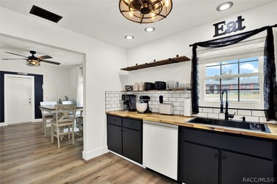 Fully renovated, move-in ready -- your Florida Dream Home - photo 7